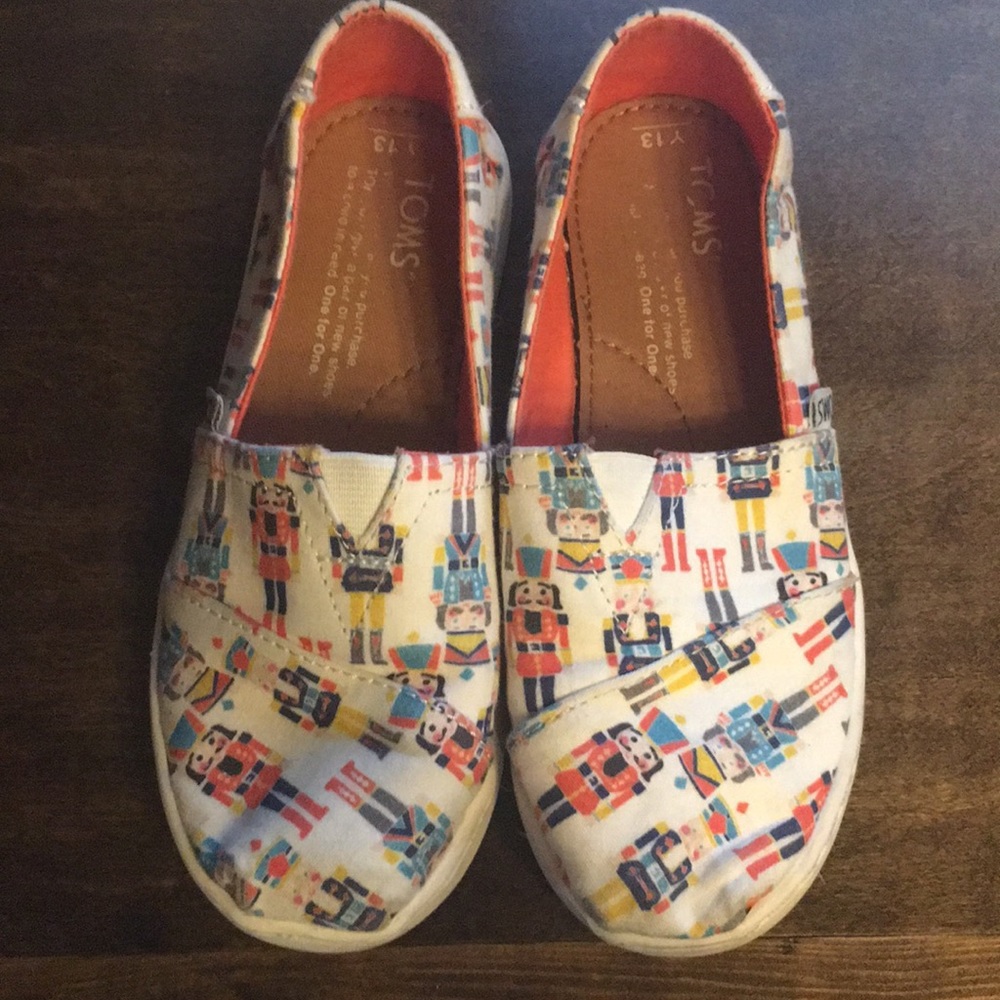 Toms